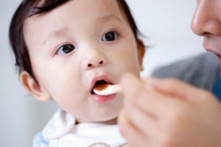 Bổ sung vitamin cho trẻ sơ sinh như thế nào? Trẻ sơ sinh cần bổ sung vitamin gì?
