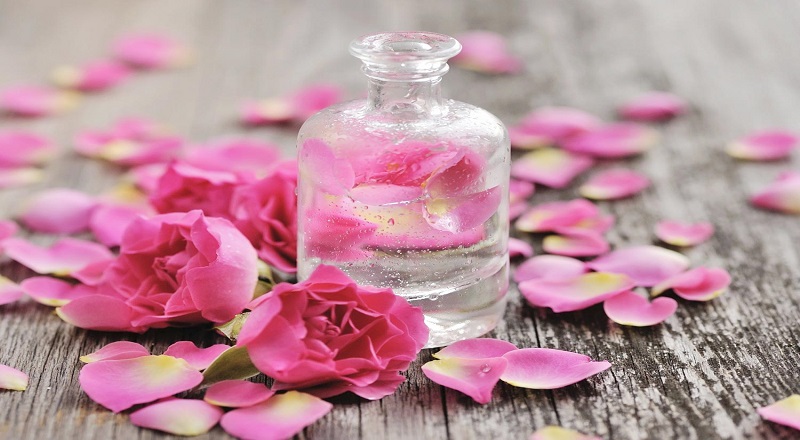 nước hoa hồng có tác dụng gì, mua nước hoa hồng, mua nước hoa hồng ở đâu, mua nước hoa hồng loại nào tốt, nước hoa hồng dùng để làm gì